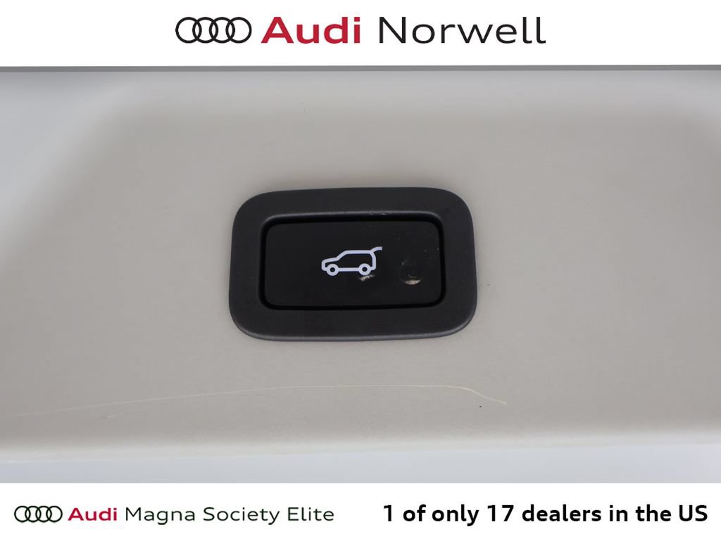 Used 2017 Land Rover Range Rover HSE AWD/4WD image 17