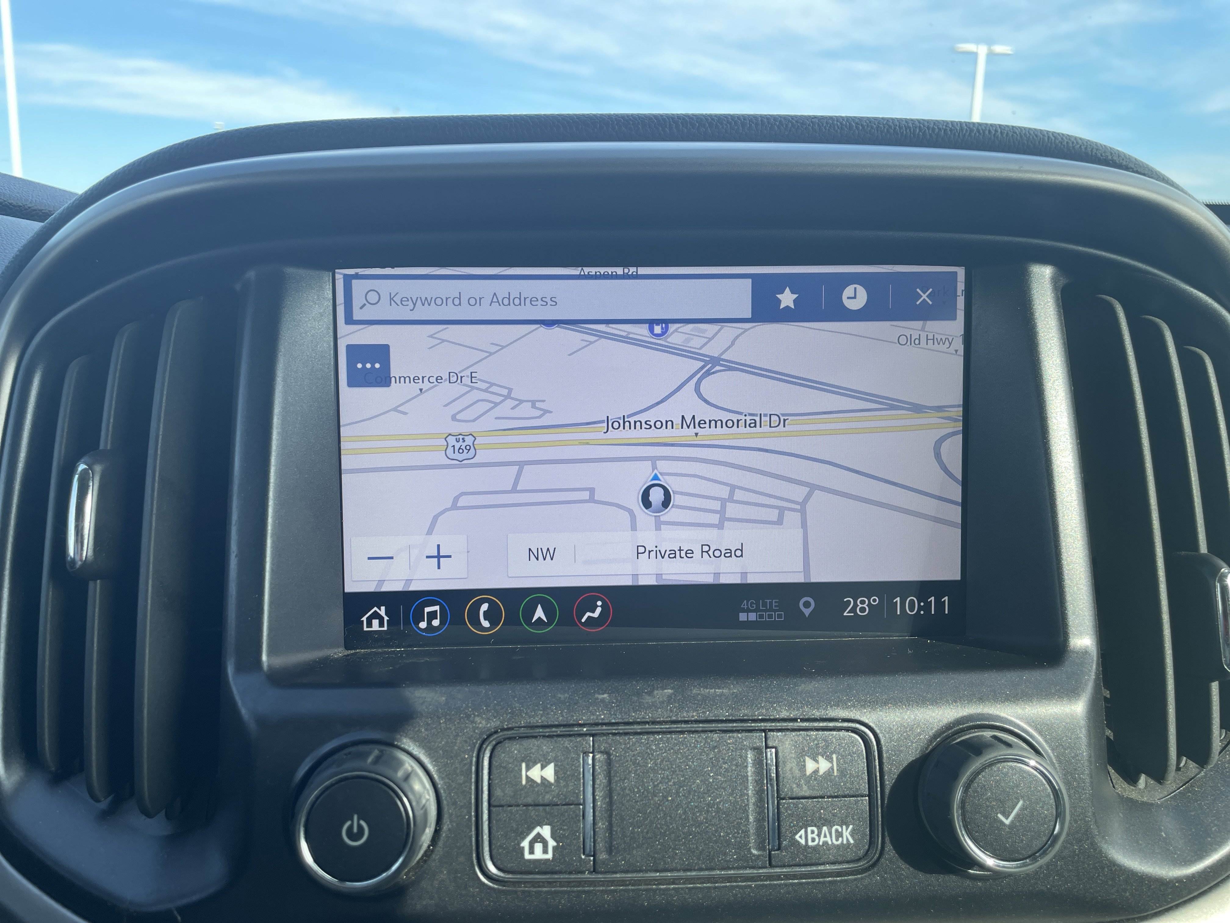 Used 2022 Chevrolet Colorado Z71 w/ Safety Package image 13