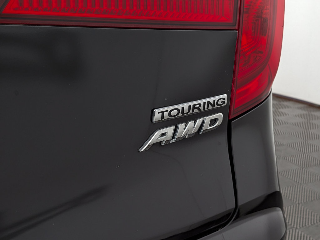 Used 2017 Honda Pilot Touring image 11