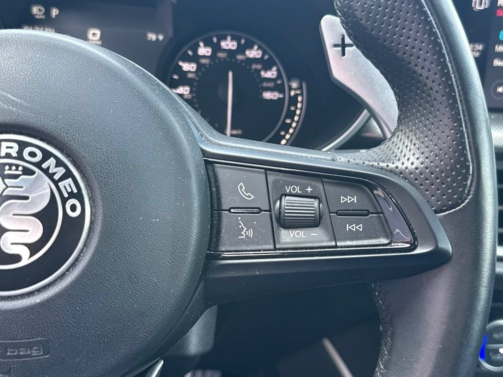 Used 2023 Alfa Romeo Stelvio Veloce AWD/4WD image 37