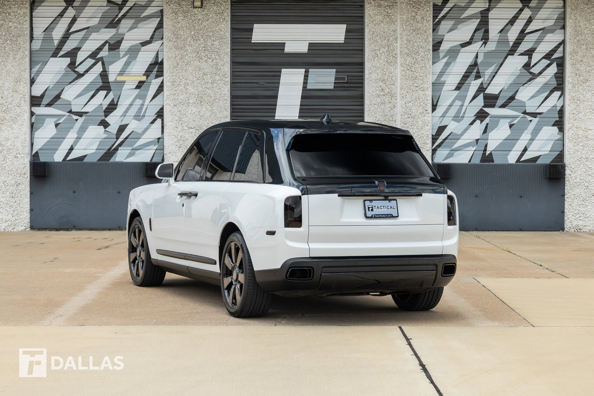 Used 2022 Rolls-Royce Cullinan w/ Technology Package AWD/4WD image 11
