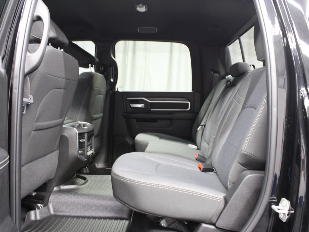 Used 2024 RAM 2500 Big Horn w/ Night Edition AWD/4WD image 16