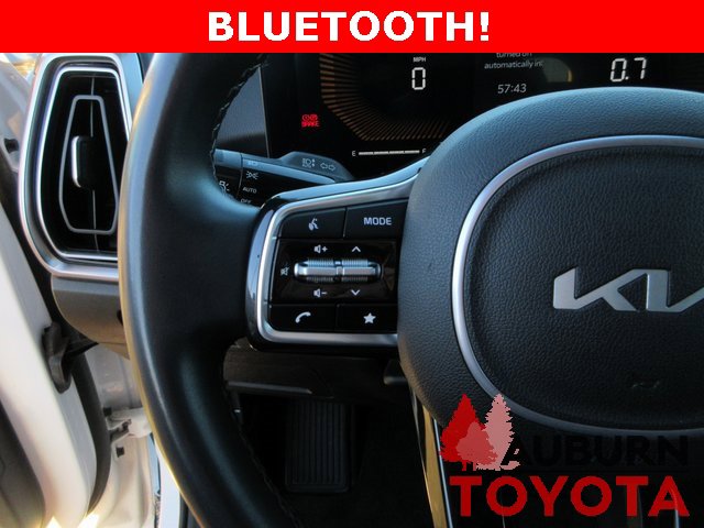 Used 2024 Kia Sorento S image 14
