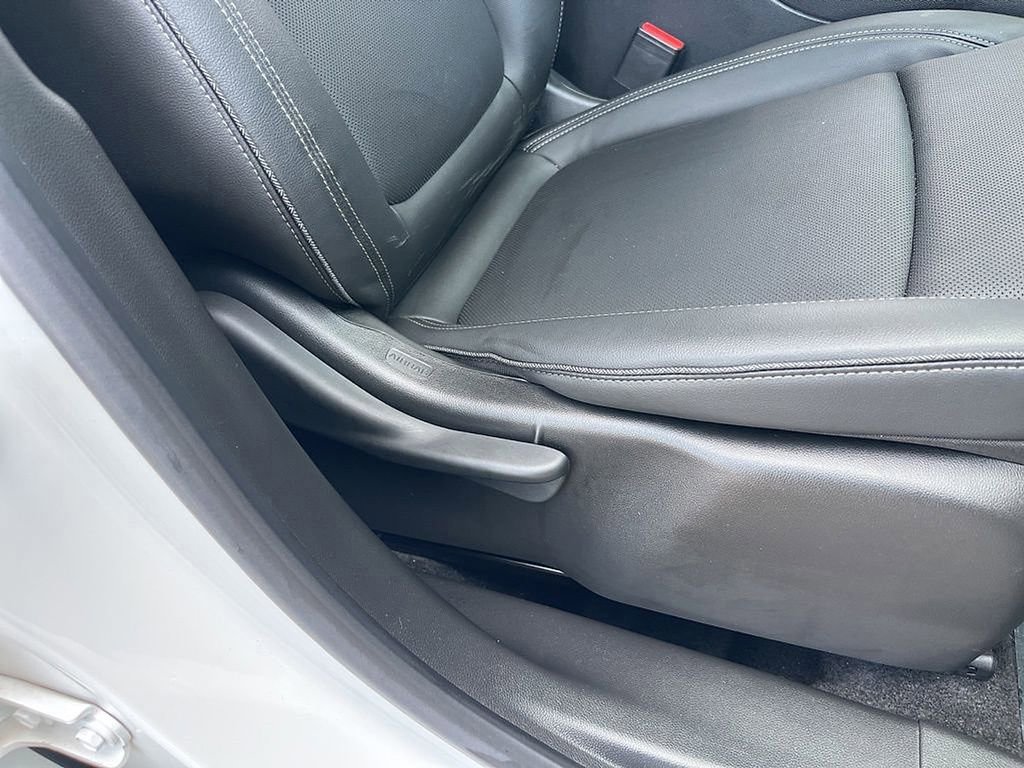 Used 2024 Buick Encore GX Sport Touring FWD image 55