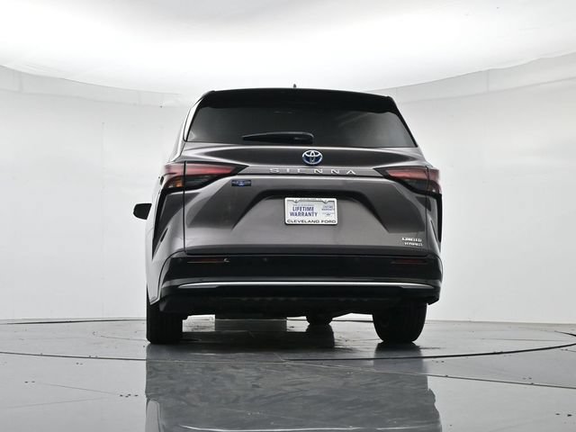 Used 2021 Toyota Sienna Limited FWD image 44