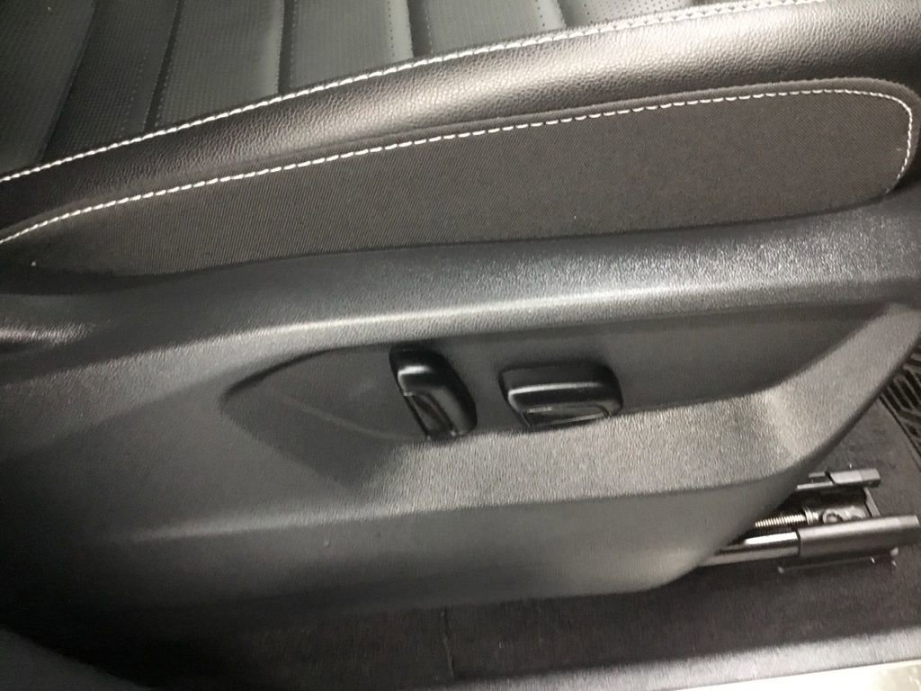 Used 2024 Volkswagen Atlas Cross Sport SEL R-Line AWD/4WD image 49