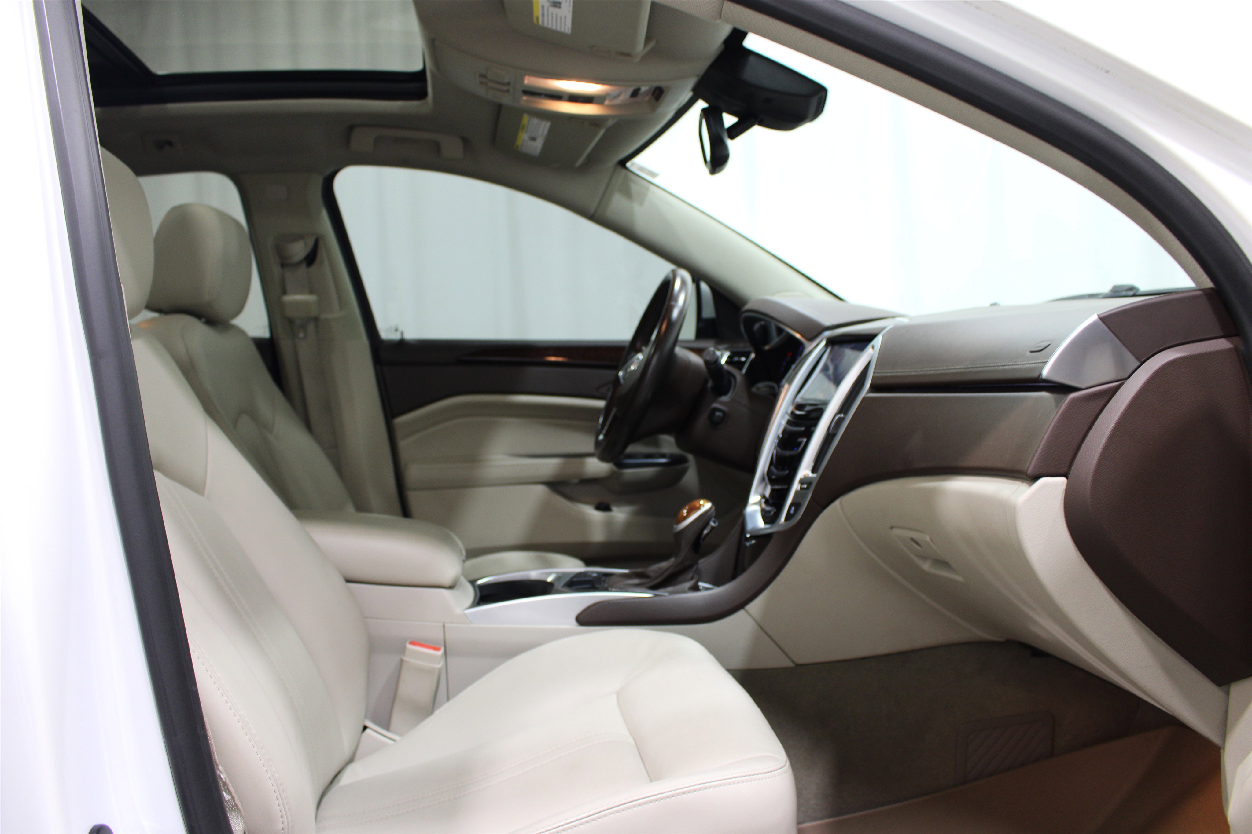 Used 2016 Cadillac SRX Premium w/ LPO, Protection Package image 26