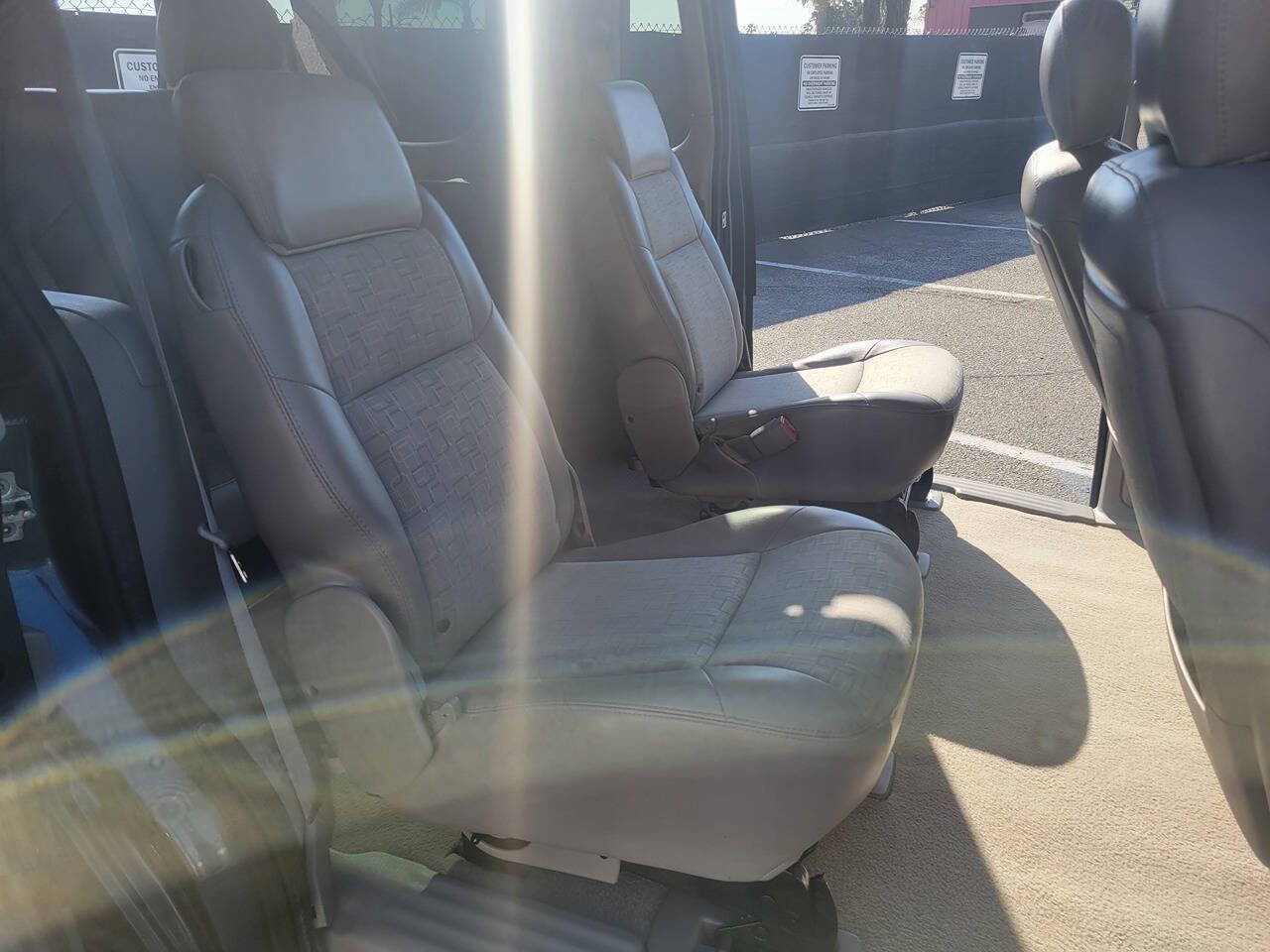 Used 2006 Saturn Relay Level 2 w/ Preferred Pkg FWD image 19