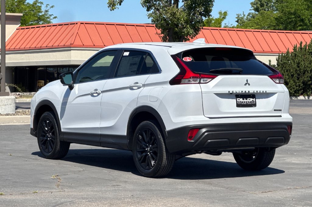 New 2026 Mitsubishi Eclipse Cross LE AWD/4WD image 9