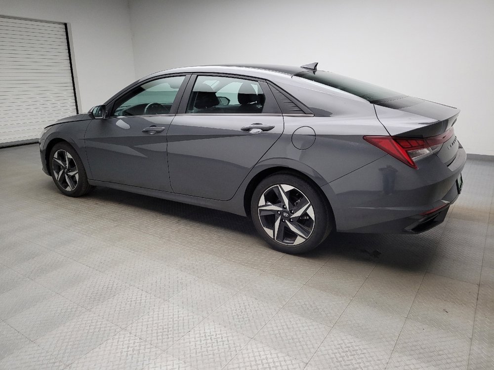 Used 2023 Hyundai Elantra Limited FWD image 3