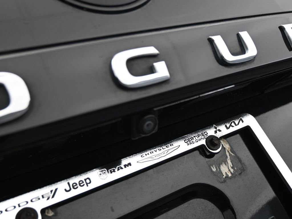 Used 2023 Nissan Rogue S image 39