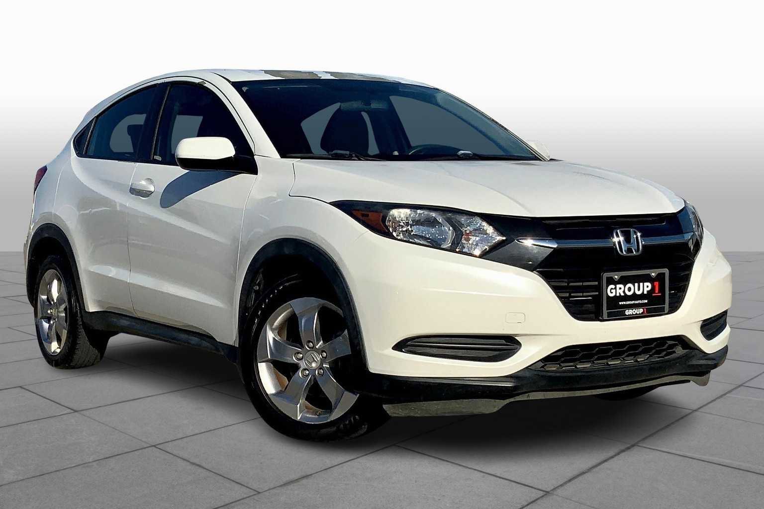 Used 2018 Honda HR-V LX image 2