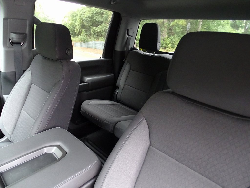 Used 2025 Chevrolet Silverado 2500 Custom w/ Custom Convenience Package image 15