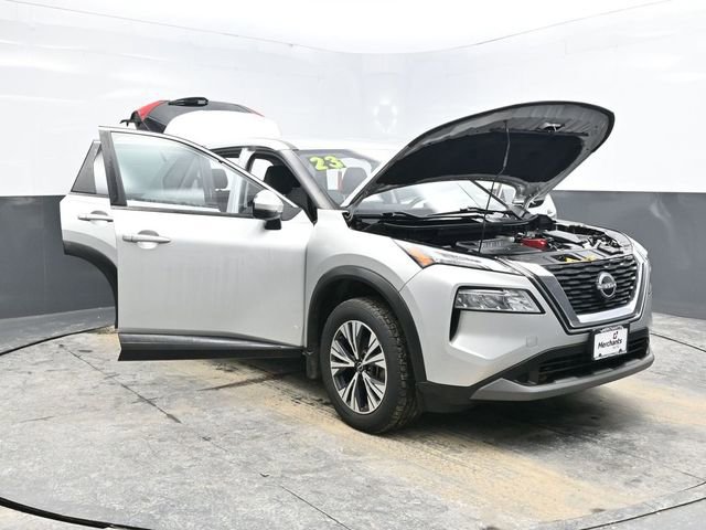 Used 2023 Nissan Rogue SV image 32