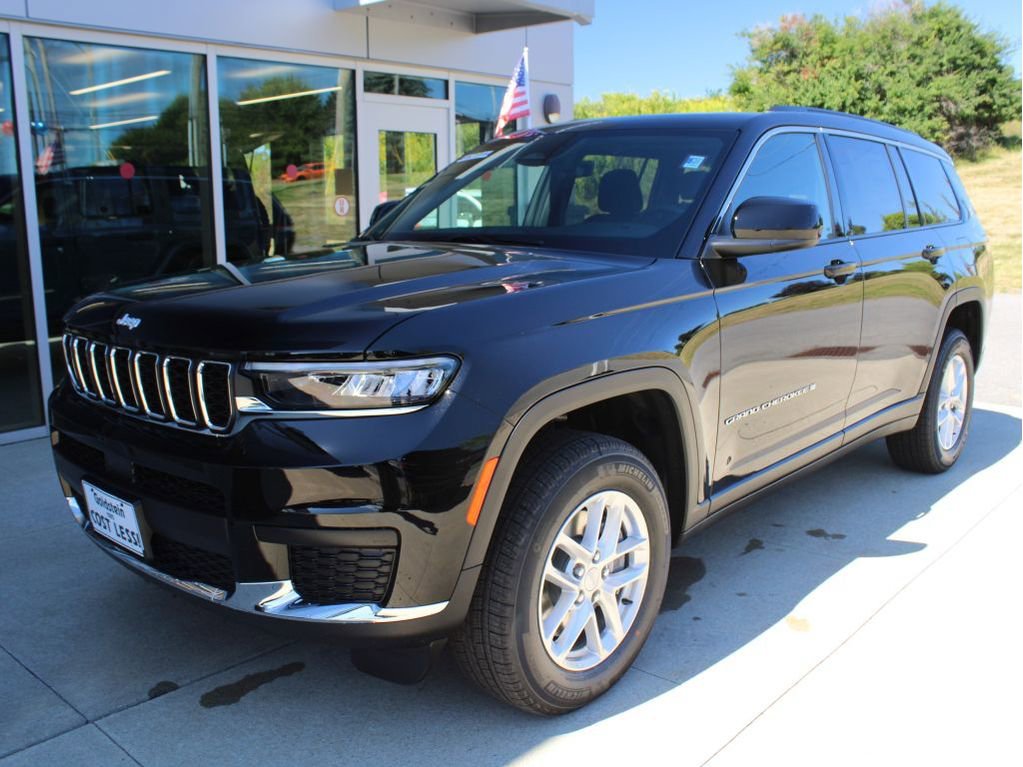 New 2025 Jeep Grand Cherokee L Laredo image 5