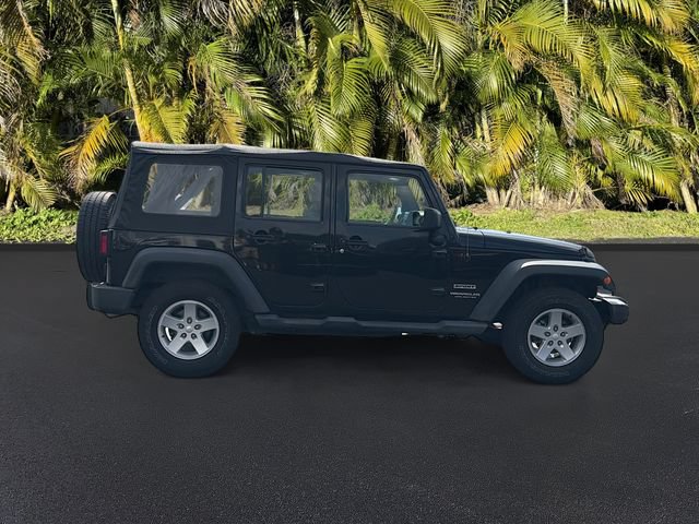 Used 2015 Jeep Wrangler Unlimited Sport AWD/4WD image 3