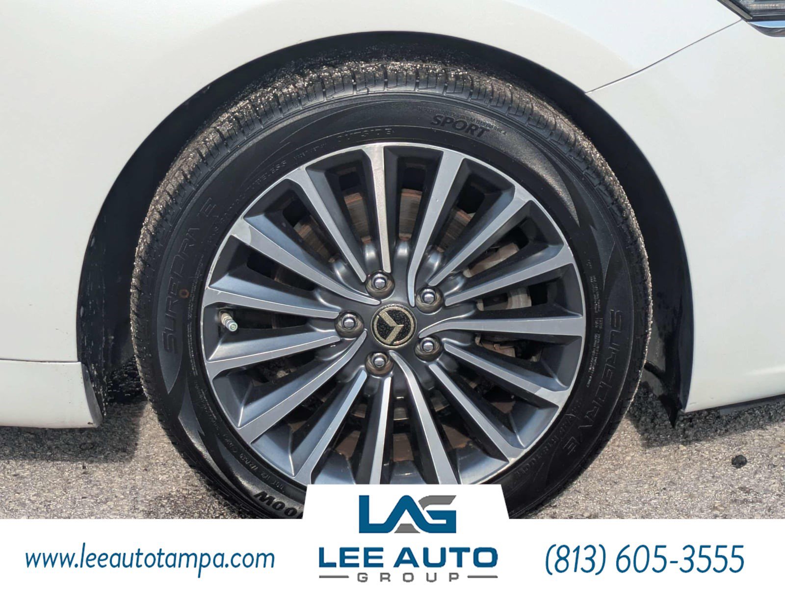 Used 2017 Kia Cadenza Premium w/ Luxury Package FWD image 10