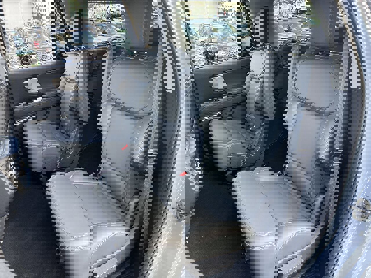 New 2026 Ford Expedition Active image 16