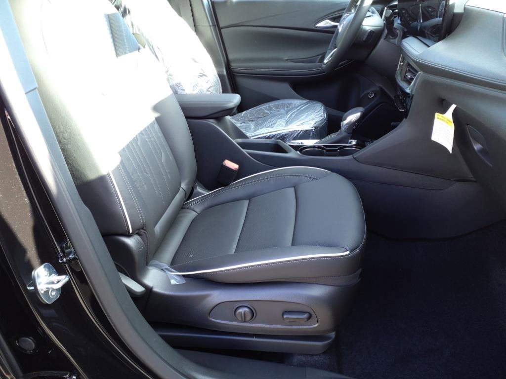 Certified 2024 Buick Encore GX Avenir w/ Avenir Convenience Package image 8