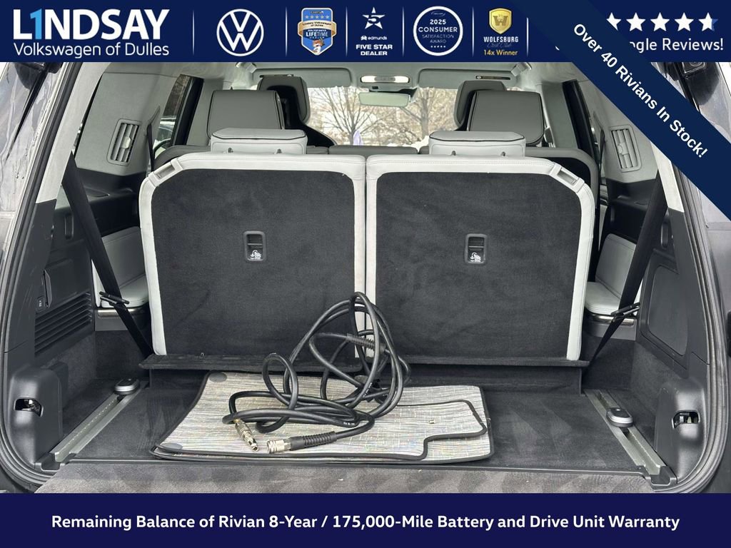 Used 2023 Rivian R1S Launch Edition image 13