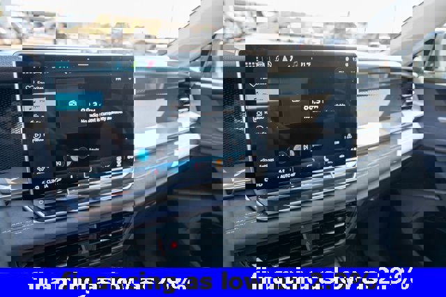 New 2025 Volkswagen Tiguan SE image 19