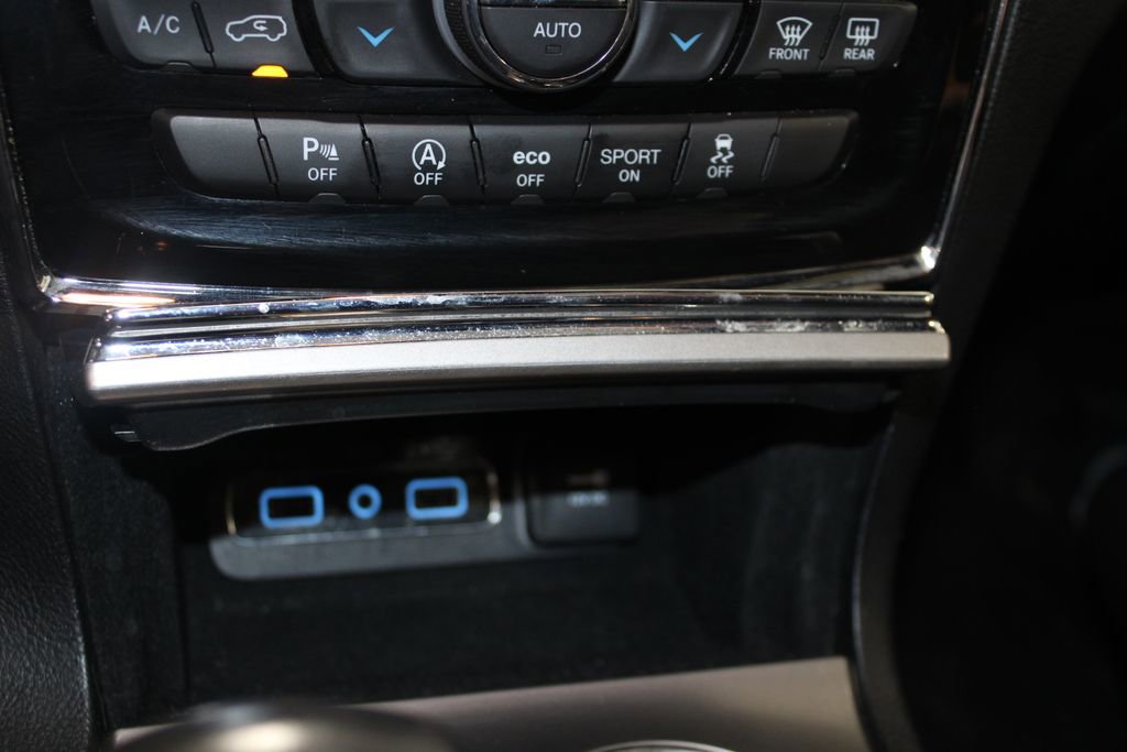 Used 2021 Jeep Grand Cherokee Limited w/ Trailer Tow Group IV image 45