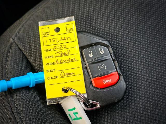 Certified 2022 Jeep Wrangler Willys image 25