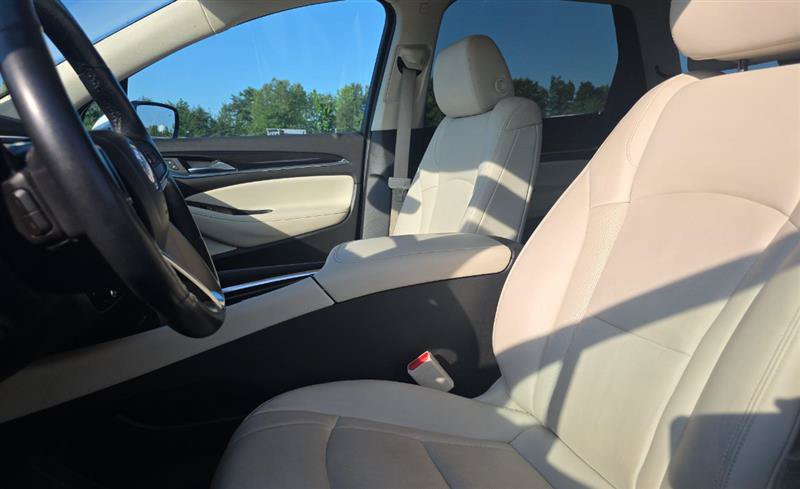 Used 2023 Buick Enclave Premium AWD/4WD image 8