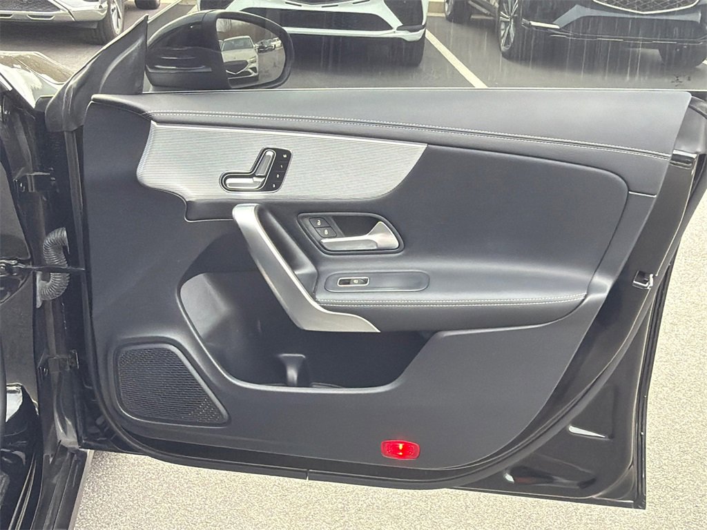 Used 2021 Mercedes-Benz CLA 250 image 14