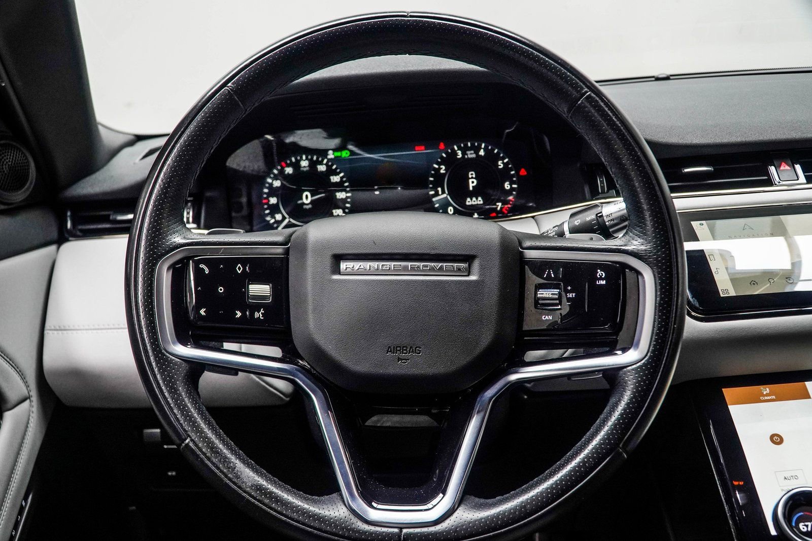 Used 2022 Land Rover Range Rover Evoque R-Dynamic SE AWD/4WD image 16