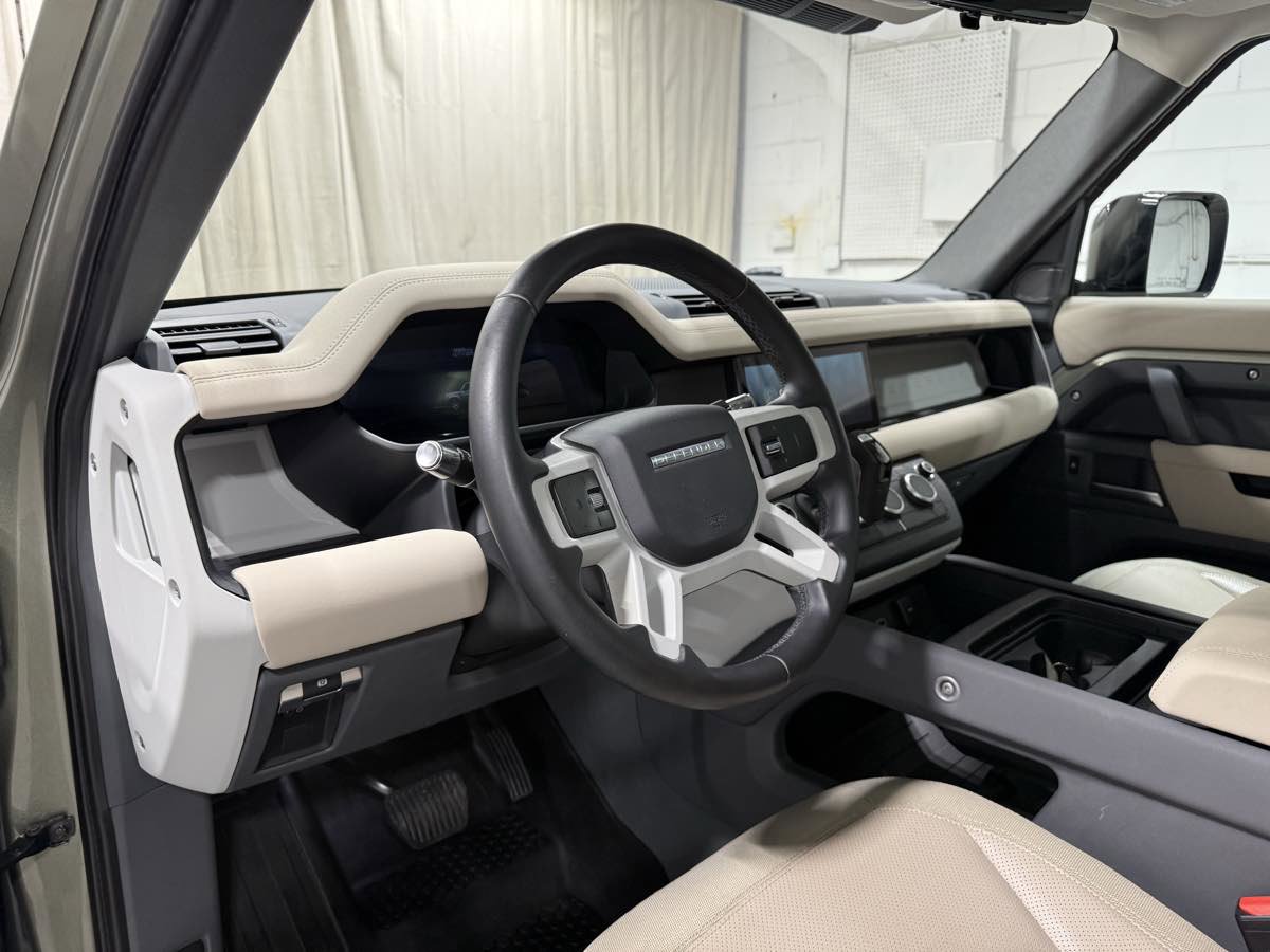 Used 2020 Land Rover Defender 110 S AWD/4WD image 10