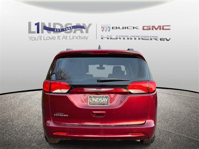 Used 2021 Chrysler Voyager Lxi image 3