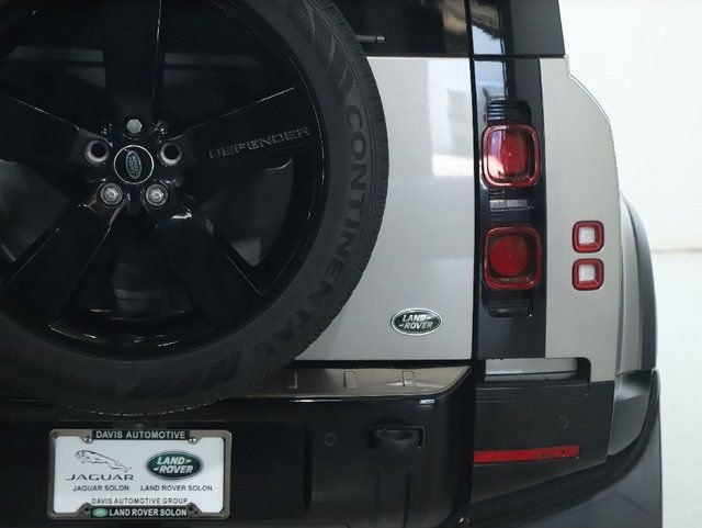 Used 2022 Land Rover Defender 110 X-Dynamic HSE AWD/4WD image 45