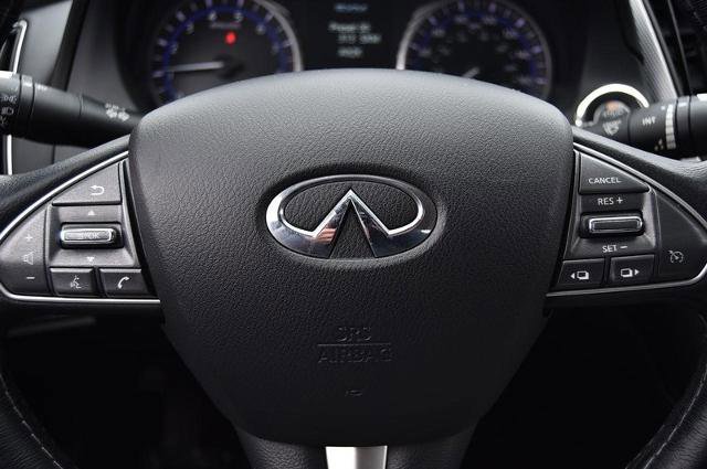 Used 2015 INFINITI Q50 Premium w/ Navigation Package image 18
