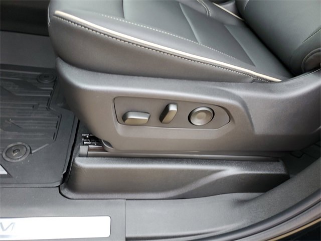 New 2025 GMC Yukon Elevation w/ Elevation Premium Package image 13
