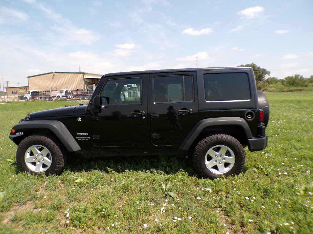 Used 2016 Jeep Wrangler Unlimited Sport w/ Quick Order Package 24S AWD/4WD image 16