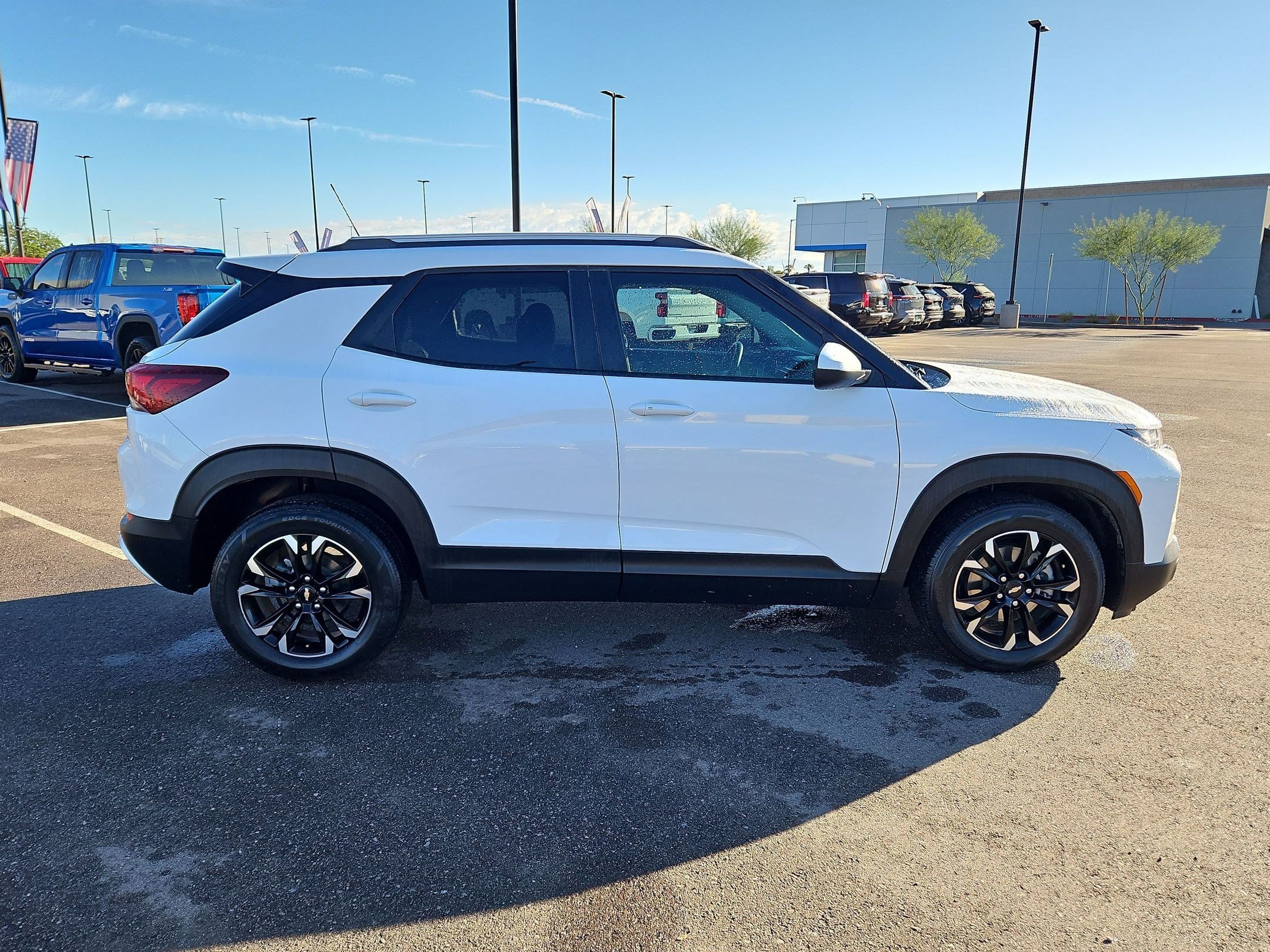 Certified 2021 Chevrolet TrailBlazer LT w/ Convenience Package FWD image 6