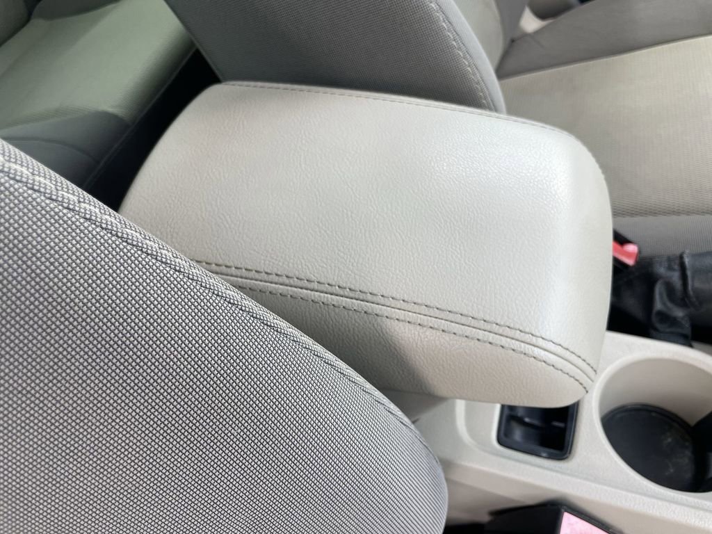 Used 2013 Ford Focus SE FWD image 27