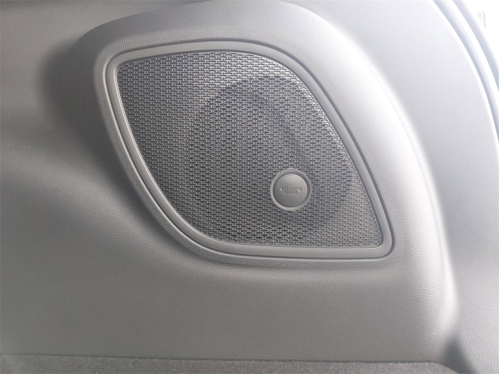 New 2025 Jeep Compass Limited w/ Sun and Sound Group image 26