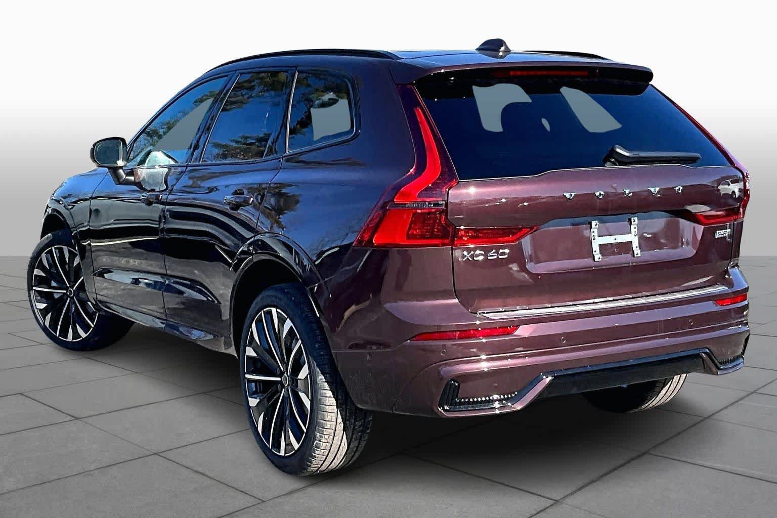 New 2026 Volvo XC60 B5 Ultra w/ Protection Package Premier AWD/4WD image 3