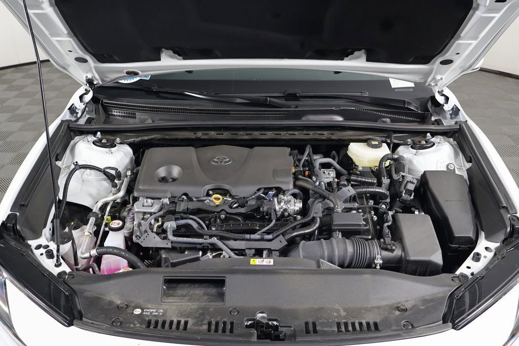 Used 2025 Toyota Camry SE image 15