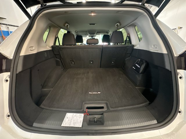 Used 2026 Nissan Rogue SV AWD/4WD image 31