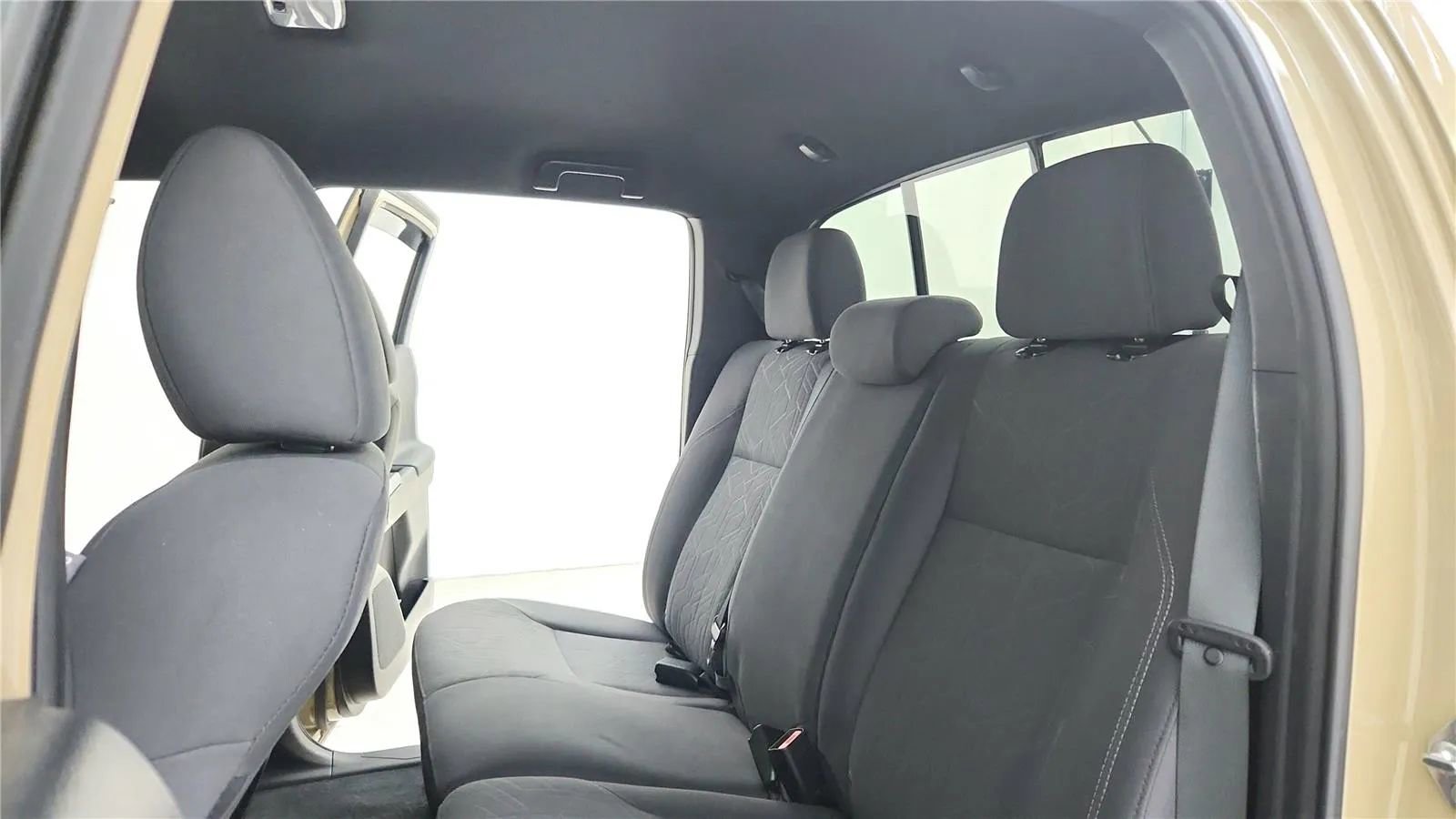 Used 2018 Toyota Tacoma TRD Off-Road AWD/4WD image 39