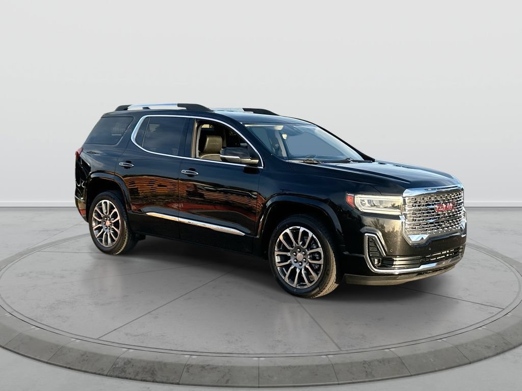 Used 2022 GMC Acadia Denali w/ Denali Ultimate Package FWD image 2