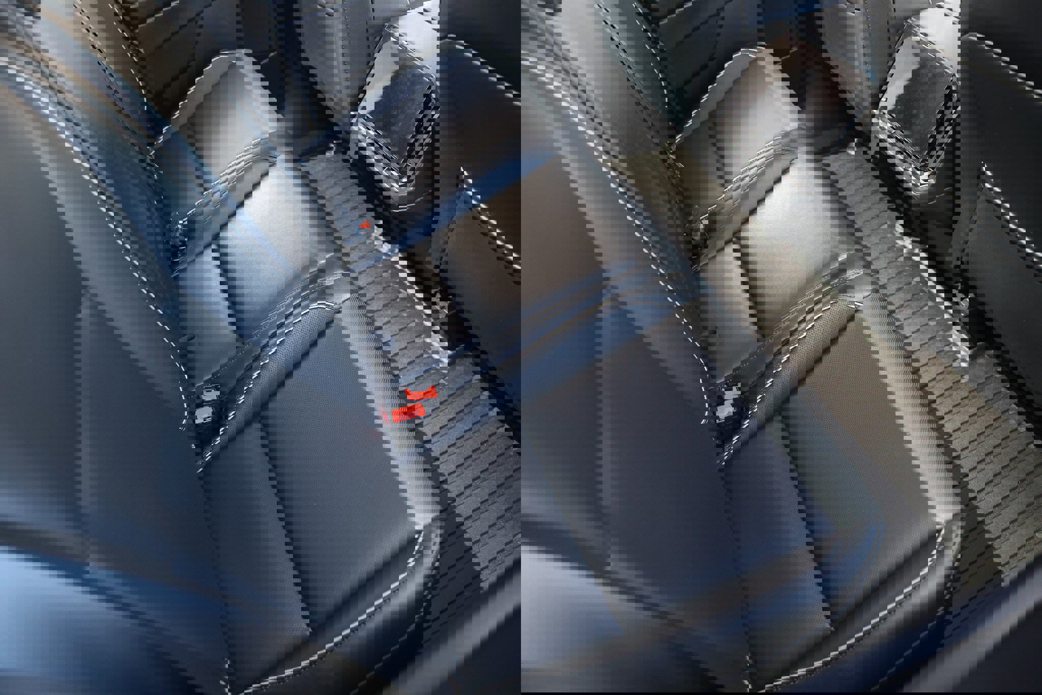 Used 2024 Tesla Cybertruck AWD Crew Cab image 15