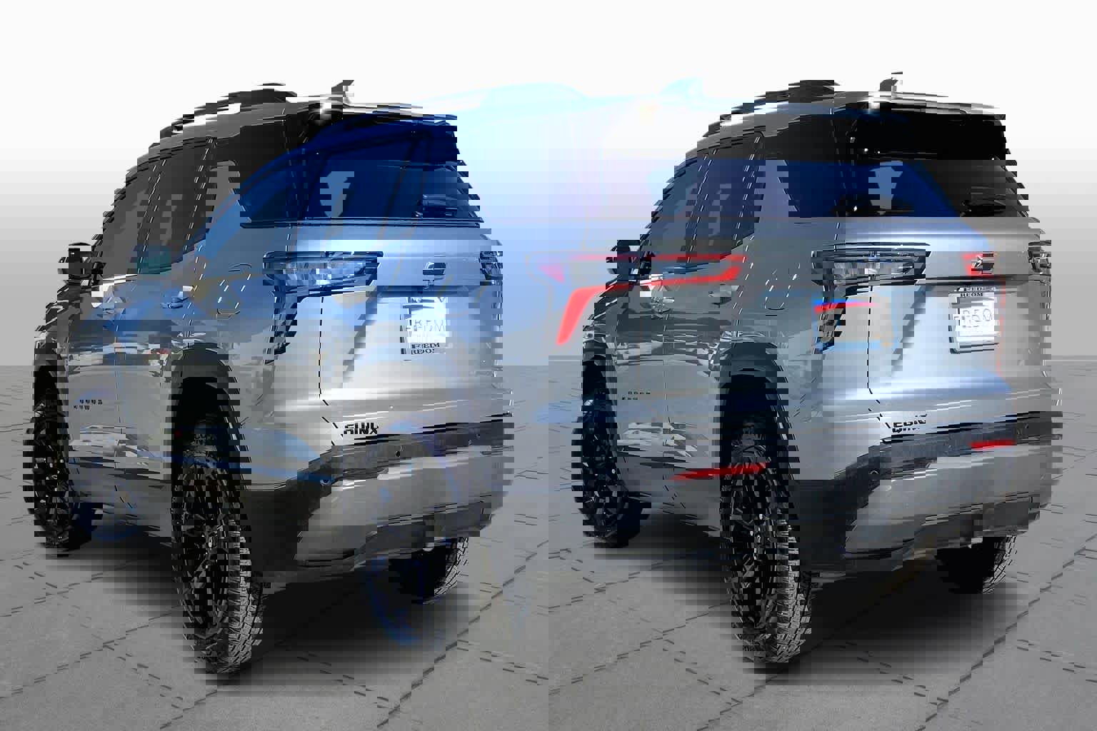 Used 2025 Chevrolet Equinox LT w/ Midnight Edition image 11