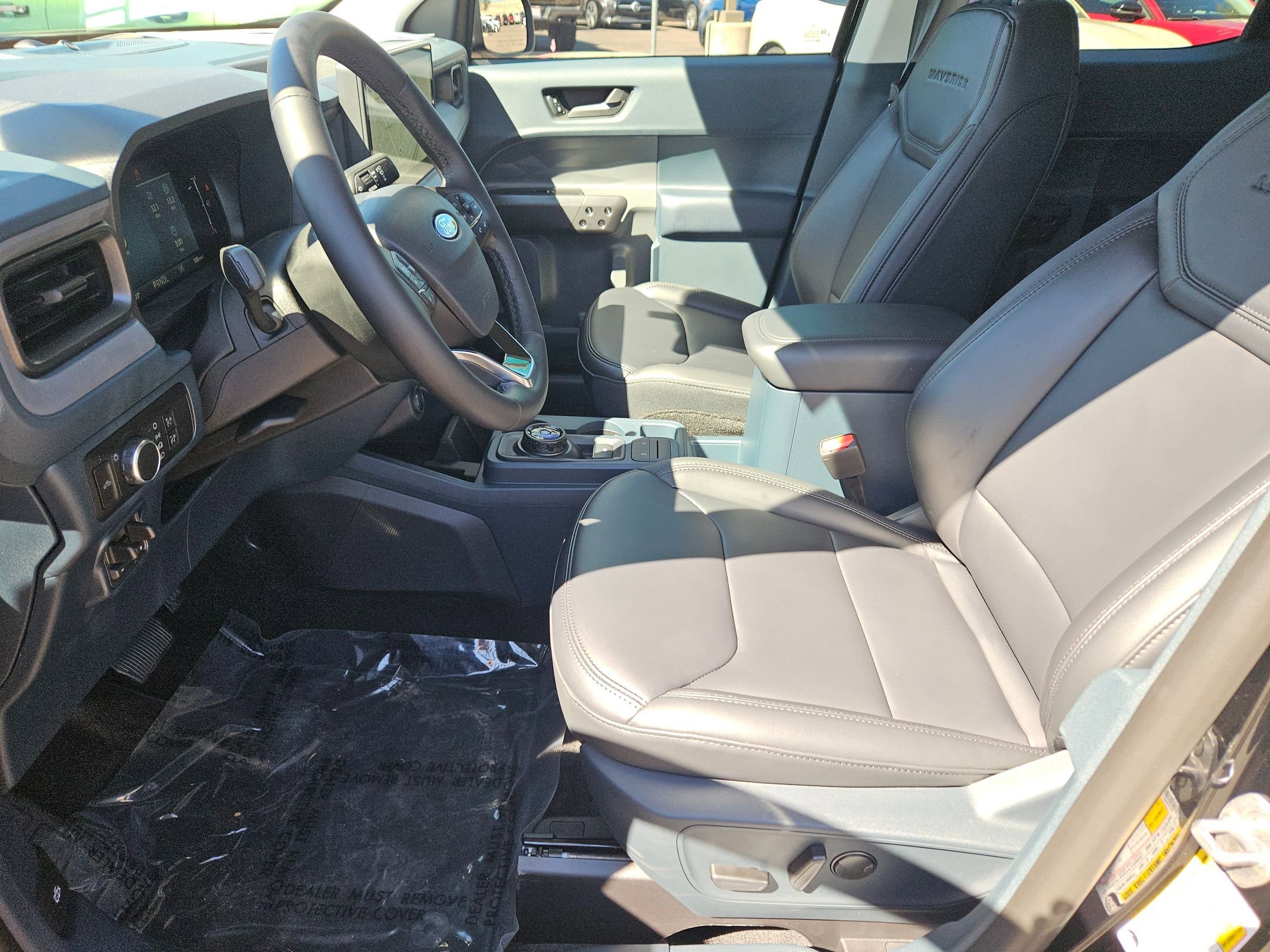 New 2025 Ford Maverick Lariat w/ Black Appearance Package image 15