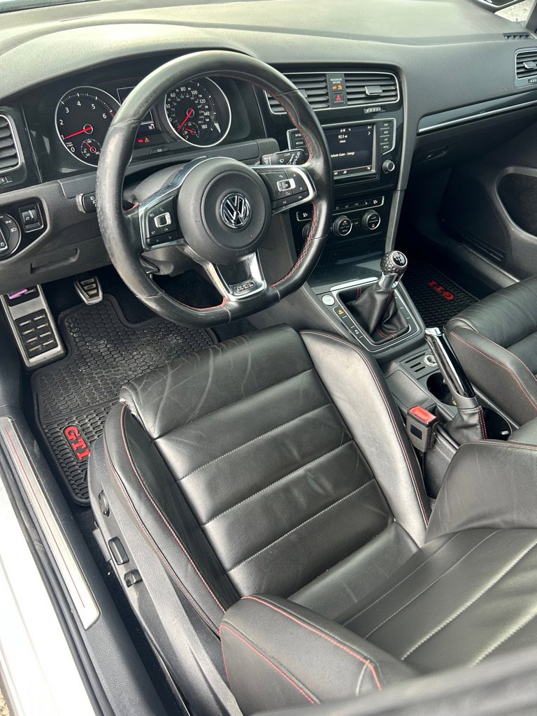 Used 2016 Volkswagen GTI Autobahn w/ Lighting Package (SEL) image 7