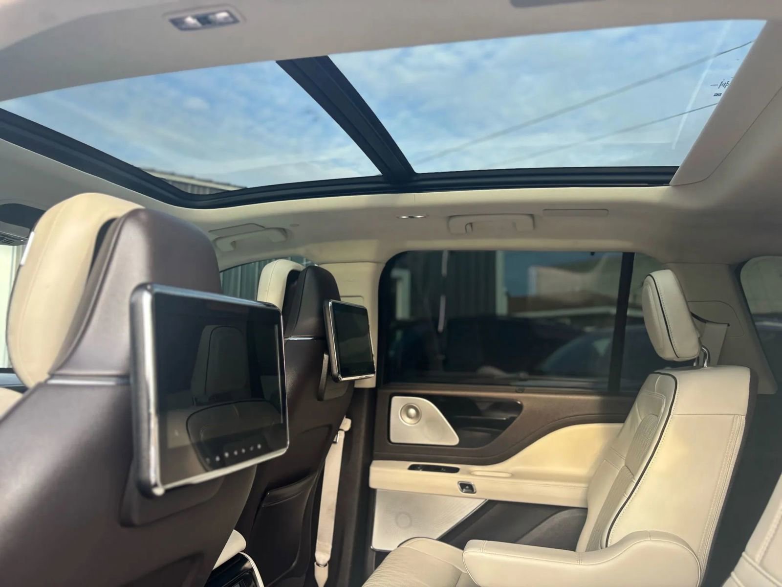 Used 2020 Lincoln Aviator Black Label image 18