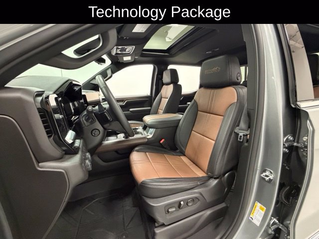 Certified 2024 Chevrolet Silverado 1500 High Country w/ High Country Premium Package AWD/4WD image 8